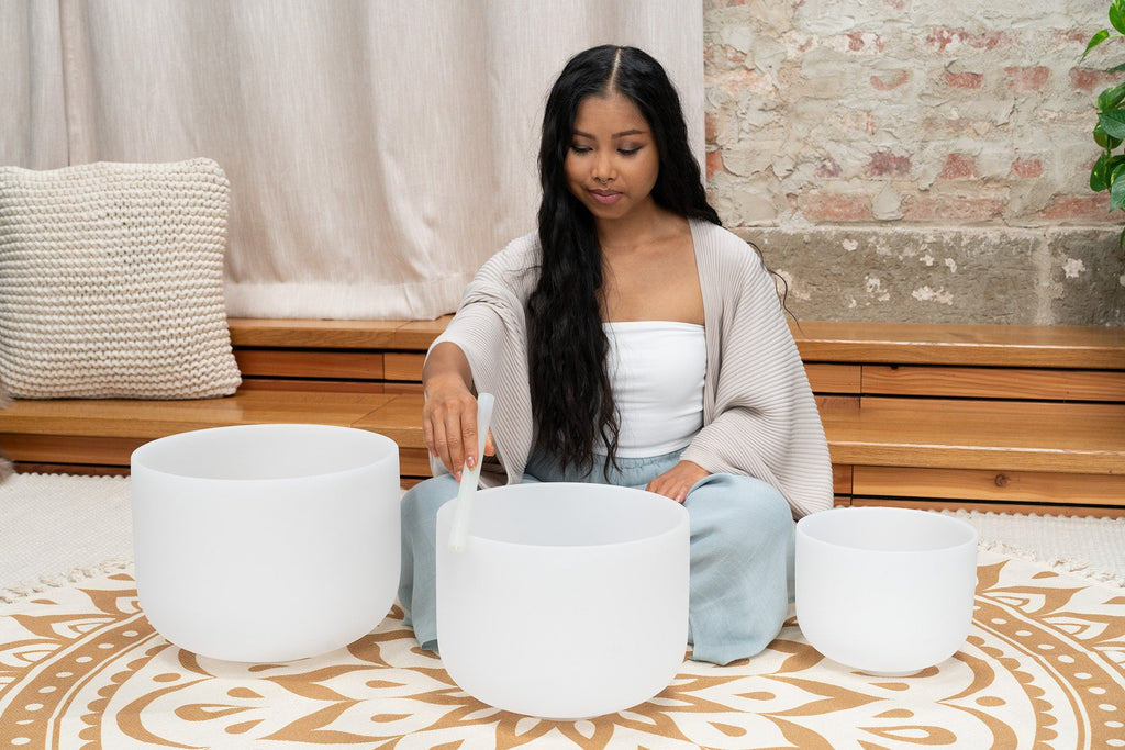3-Piece White-Frosted Crystal Singing Bowl Set, A4/F4/C4, 432 Hz
