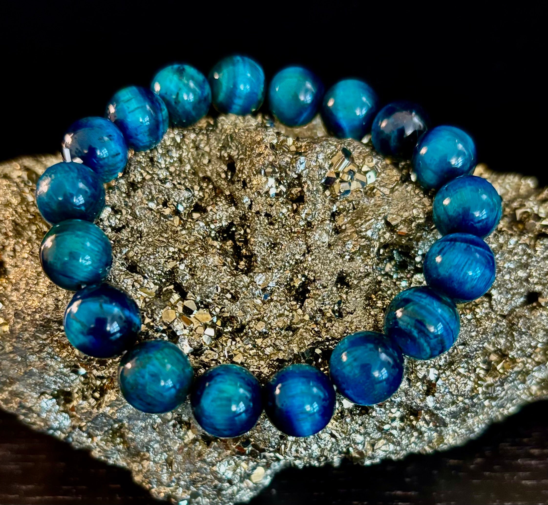 Blue Tiger Eye Protection Bracelet – Natural Stone Energy Jewelry for Power, Balance & Protection